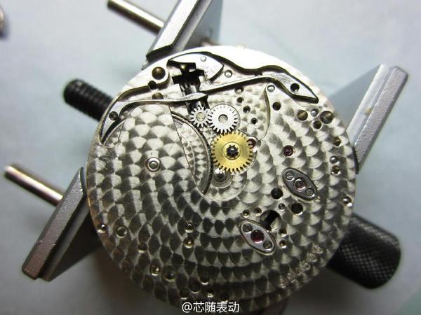 雅典手表维修服务中心（解决雅典手表进灰的问题）