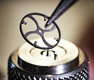 雅典手表售后服务点（雅典胶圈更换）